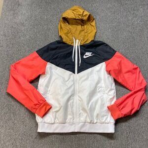 Nike Windbreaker Sportswear Windrunner Jacket Women's CN6910 850 Small Sporty
